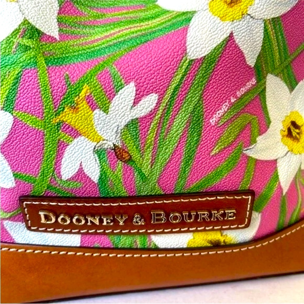Dooney & Bourke Botanical Collection Drawstring Bucket Bag NWOT - Picture 4 of 12